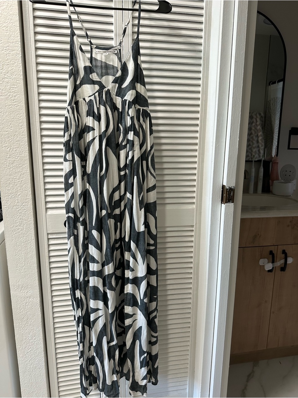 O'Neill Blue and White Abstract Print Maxi Dress - Saltwater Essentials
